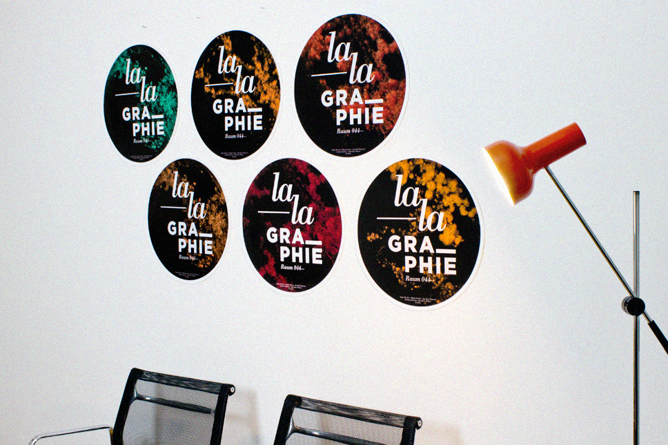 — Posters: circle elements in circle shape
